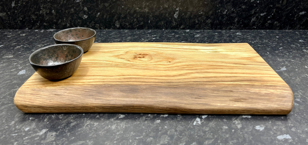 Serving Board with 2 x 9cm Oxide dipping bowls (2Ox9-988)