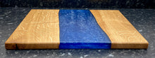 Load image into Gallery viewer, Oak &amp; Blue Resin &quot;Stream&quot; Serving Board (Str-1171)
