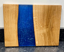 Load image into Gallery viewer, Oak &amp; Blue Resin &quot;Stream&quot; Serving Board (Str-1168)
