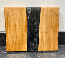 Load image into Gallery viewer, Oak &amp; Black Pearl Resin Serving Board (Str-1257)
